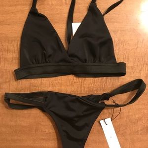 Colbourne bleeker set in black